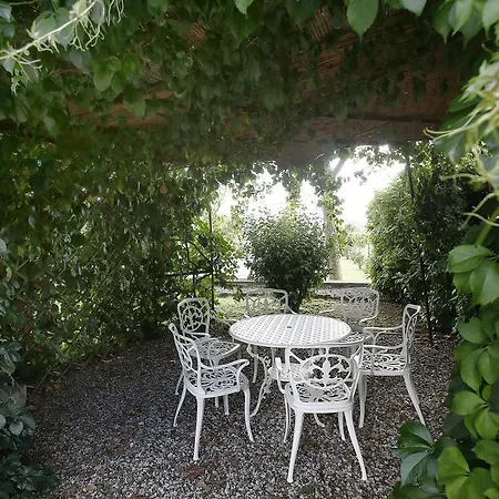 Podere Lornanino Bed & Breakfast